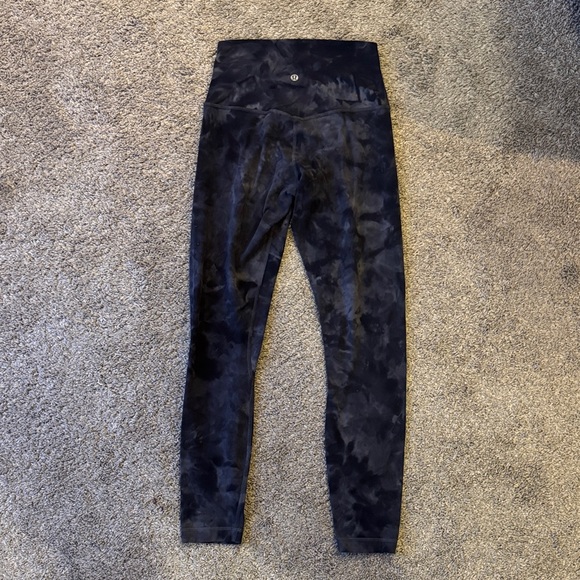 Lululemon Black Tie-Dye Leggings size 4 - Picture 4 of 5